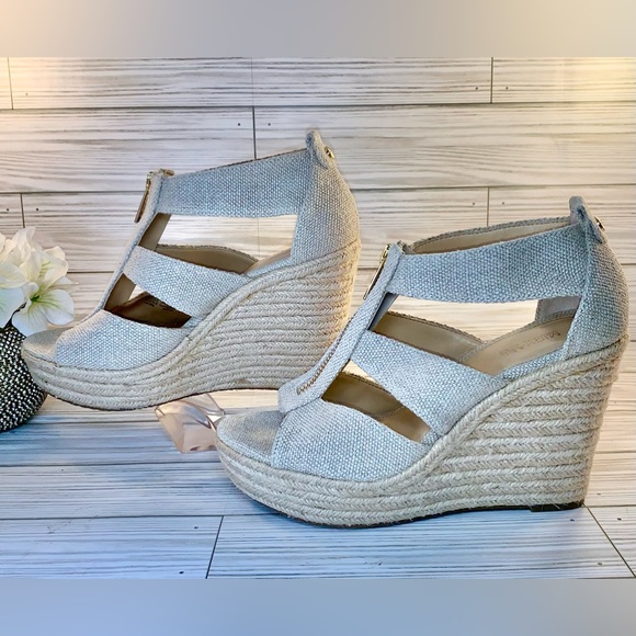 Sold Michael Kors Danita Top Zipped Linen Wedges S:7M - Picture 2 of 12